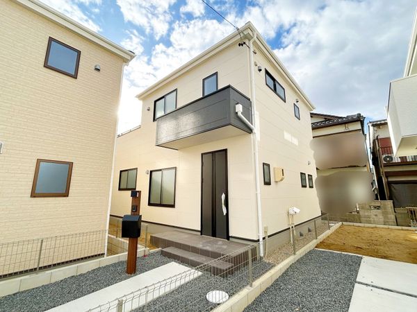 春日井市東野町西2丁目 2号棟 外観