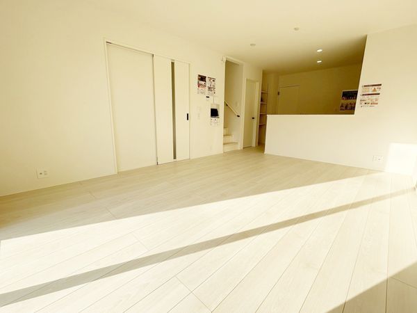 春日井市押沢台3丁目 1号棟 リビング