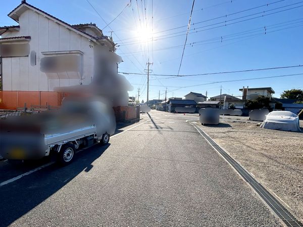 春日井市旭町4丁目 前面道路含む外観 前面道路含む外観