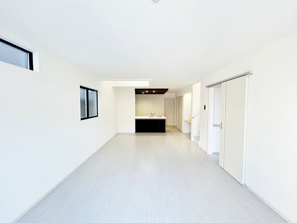 春日井市牛山町字寺田 リビング 春日井市牛山町字寺田 リビング