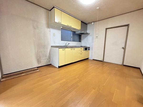 小牧市東2丁目 室内