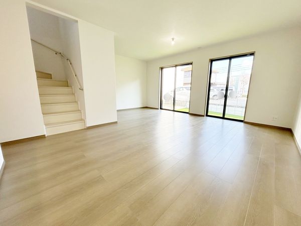 春日井市東野町4丁目 B号棟 リビング