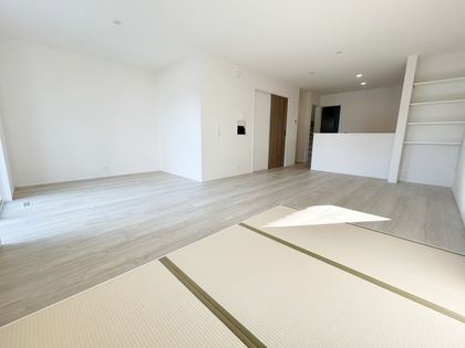 春日井市坂下町2丁目 1号棟 リビング