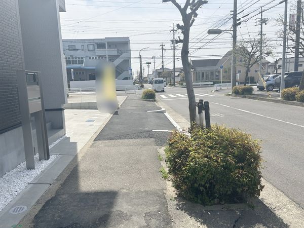 春日井市西高山町2丁目 4号棟 前面道路含む外観