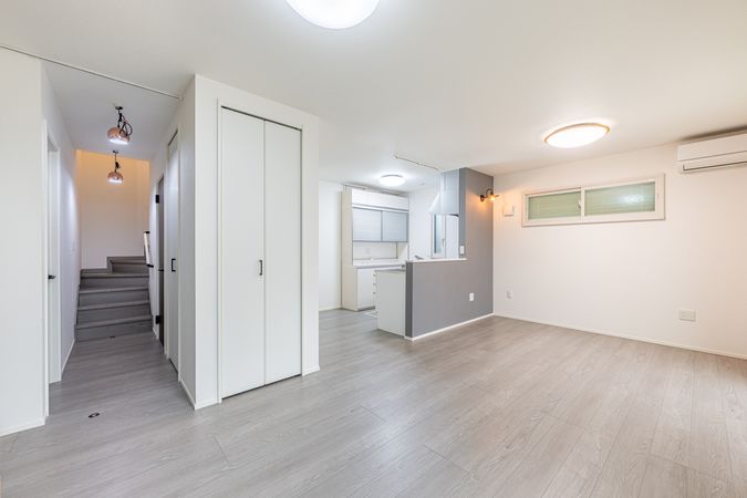 小牧市小牧2丁目 リビング