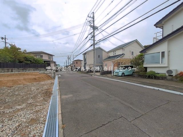 小牧市小松寺字法花寺 2号棟 前面道路含む外観 前面道路含む外観