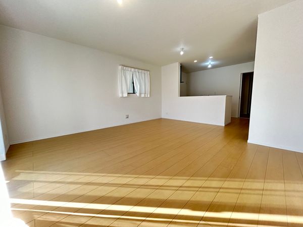 春日井市高山町4丁目 C号棟 リビング 春日井市高山町4丁目 C号棟 リビング