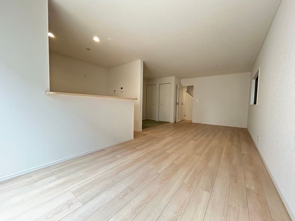 春日井市柏原町1丁目 1号棟 リビング
