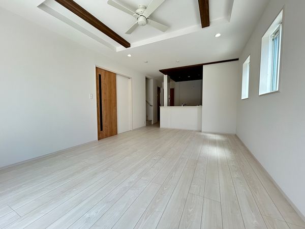 春日井市花長町1丁目 2号棟 リビング 春日井市花長町1丁目 2号棟 リビング