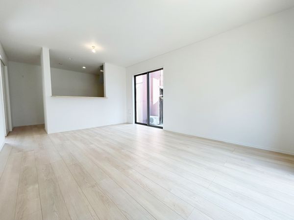 春日井市大留町5丁目 3号棟 リビング