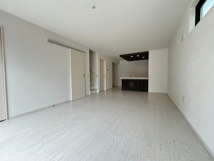 小牧市中央3丁目 リビング