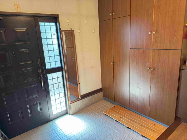 春日井市西山町 玄関 春日井市西山町 玄関