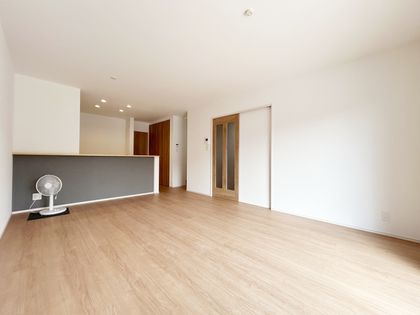 春日井市東野町西2丁目 3号棟 リビング