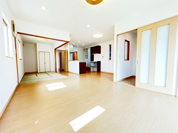 春日井市朝宮町3丁目 リビング
