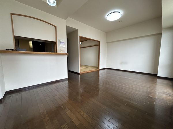 桃花台パークヒルズ 参番館 リビング 桃花台パークヒルズ 参番館 リビング