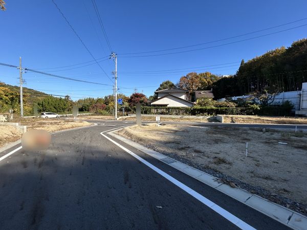 豊田市平戸橋町馬場瀬 5号地 前面道路含む外観