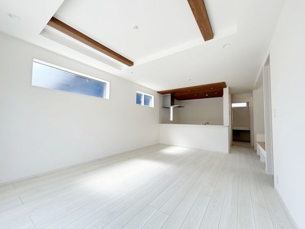 豊田市小坂町13丁目 1号棟 リビング 豊田市小坂町13丁目 1号棟 リビング