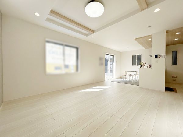 豊田市平山町1丁目 1号棟 リビング 豊田市平山町1丁目 1号棟 リビング