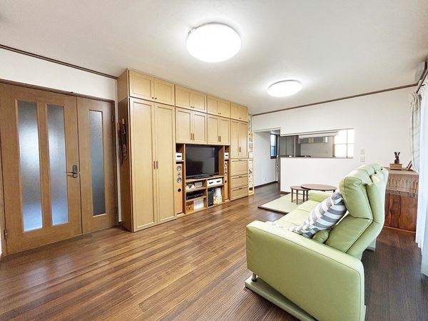 豊田市五ケ丘3丁目 リビング リビング