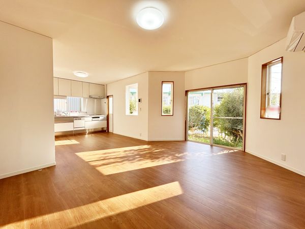 豊田市平山町1丁目 リビング リビング