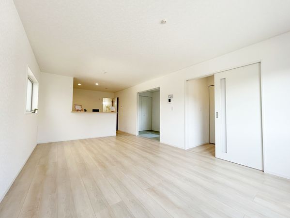 豊田市志賀町高洞 1号棟 リビング