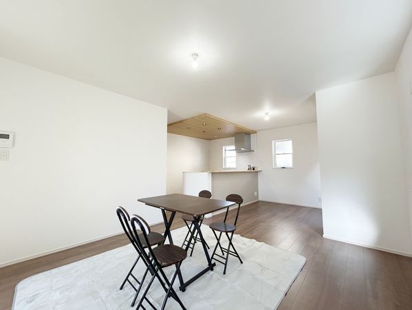 豊田市東新町3丁目 リビング 豊田市東新町3丁目 リビング