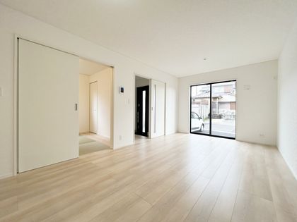 豊田市上丘町定林 1号棟 リビング