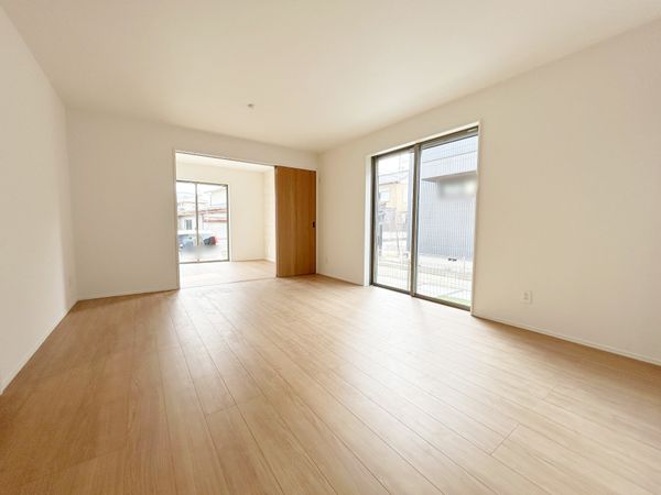 豊田市美里2丁目 2号棟 リビング