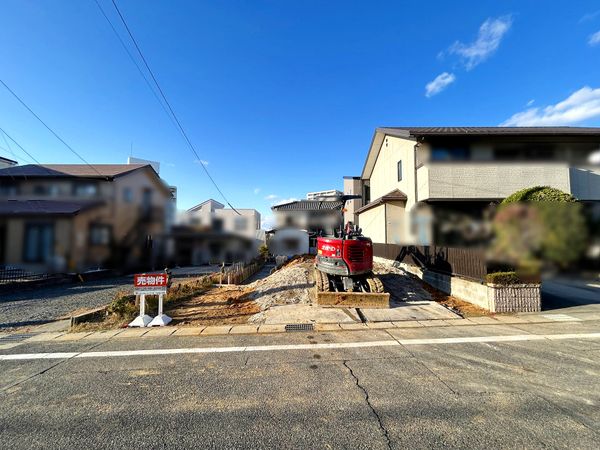 豊田市山之手9丁目 前面道路含む外観 豊田市山之手9丁目 前面道路含む外観
