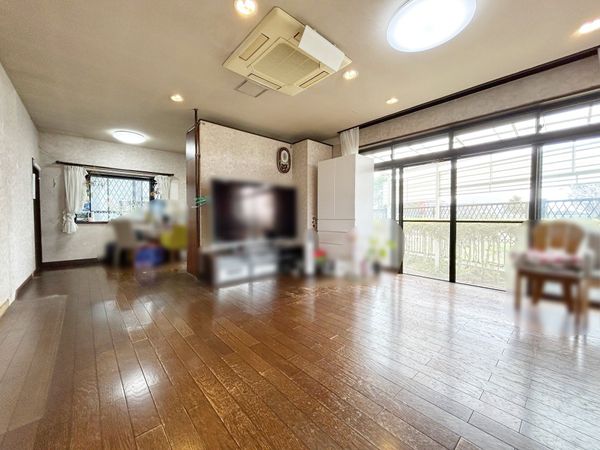 豊田市西岡町唐池 リビング