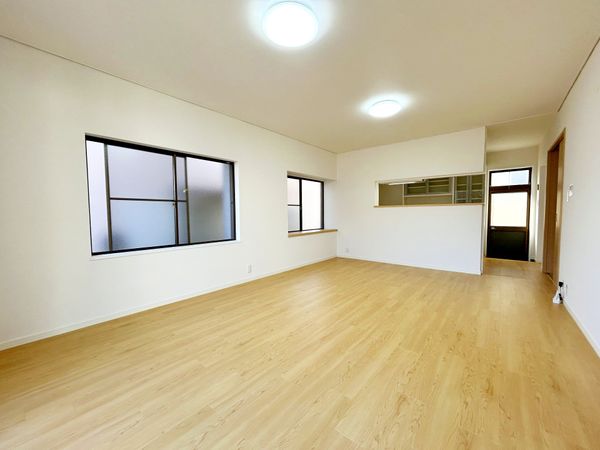 豊田市松平志賀町マゴイチ 戸建 リビング