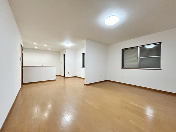 豊田市美和町3丁目 戸建 リビング