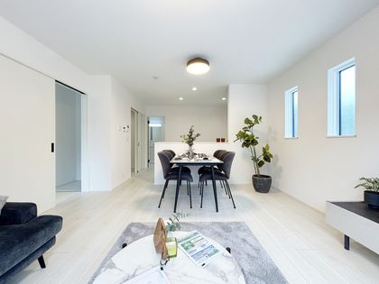 豊田市水源町2丁目 1号棟 リビング