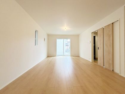 豊田市水源町2丁目 2号棟 リビング