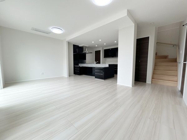 豊田市青木町5丁目 リビング 豊田市青木町5丁目 リビング