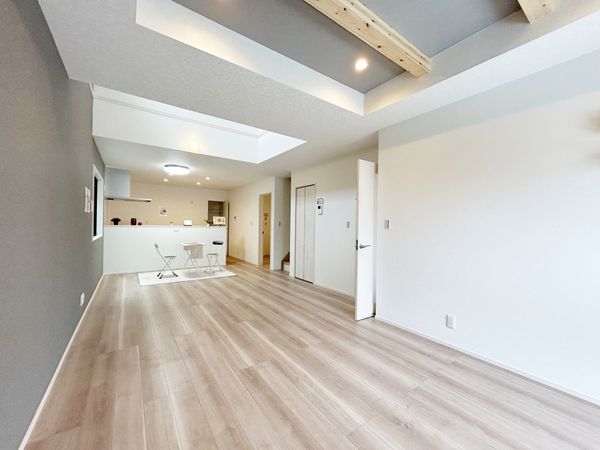 豊田市明和町6丁目 リビング 豊田市明和町6丁目 リビング