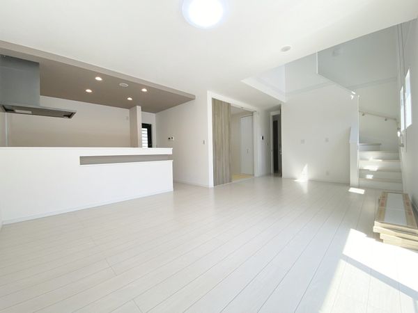 豊田市明和町6丁目 8号棟 リビング 豊田市明和町6丁目 8号棟 リビング