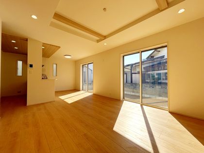 豊田市平山町1丁目 2号棟 リビング