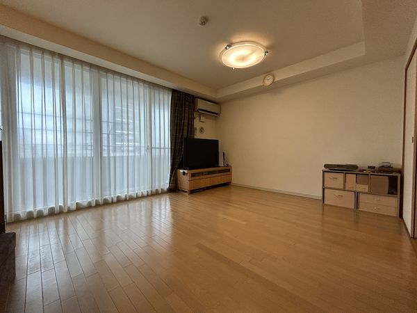 バンベール・グラン豊田下市場 リビング バンベール・グラン豊田下市場 リビング