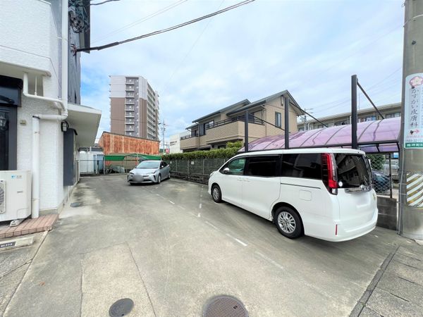レヂデンス梅坪 駐車場 駐車場