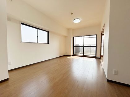 サンシティ上豊田駅南弐番館 リビング