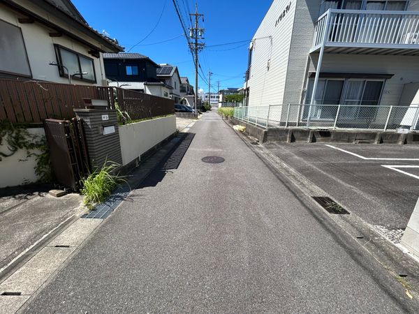 高浜市稗田町三丁目 土地 前面道路含む外観 高浜市稗田町三丁目 土地 前面道路含む外観