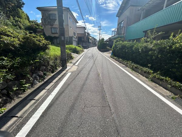 前面道路含む外観