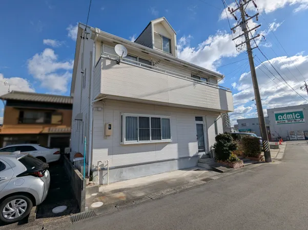 土地写真名鉄名古屋本線「矢作橋」駅徒歩3分の南道路の約40坪、解体更地渡しの物件です。建築条件付売地ではありません。物件の詳細・ご相談はお気軽にお問い合わせください。