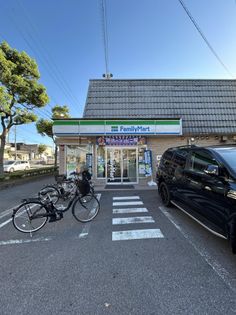 ファミリーマート岡崎竜美台二丁目店（約480ｍ）