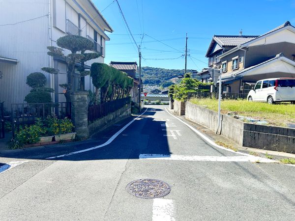 豊川市御油町炮六土 土地 前面道路含む外観 前面道路含む外観