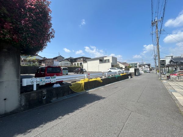 岡崎市竜美台2丁目 土地 前面道路含む外観 岡崎市竜美台2丁目 土地 前面道路含む外観