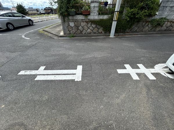前面道路含む外観