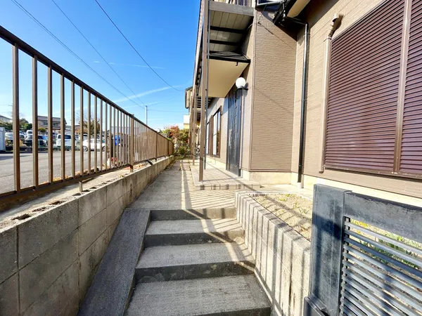 玄関アプローチ