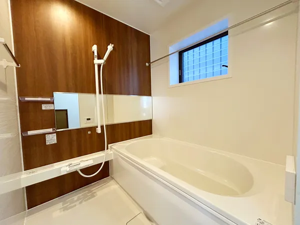 １坪サイズユニットバスのため、ゆったりとバスタイムをお過ごしいただけます。